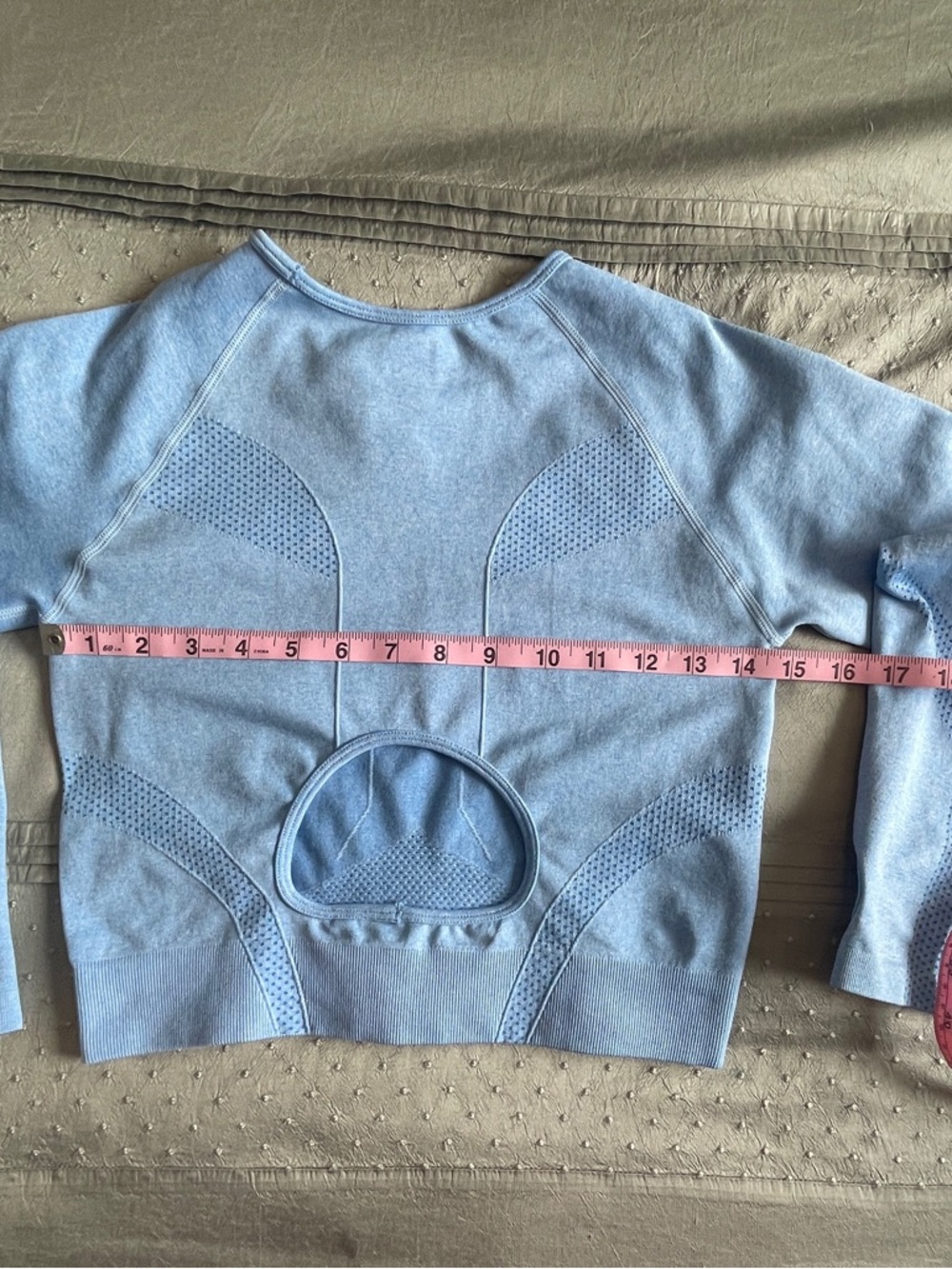 Baby Blue Athletic Workout Seamless Long Sleeve Compression Crop Top size L - Picture 8 of 12